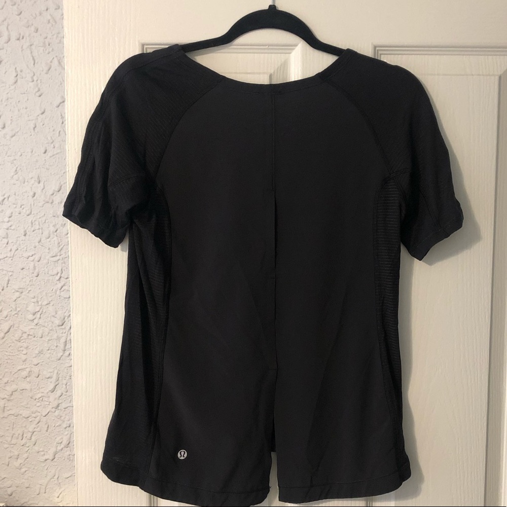 Lululemon short sleeve active top